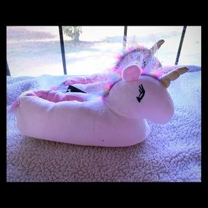 Kids unicorn slippers size L